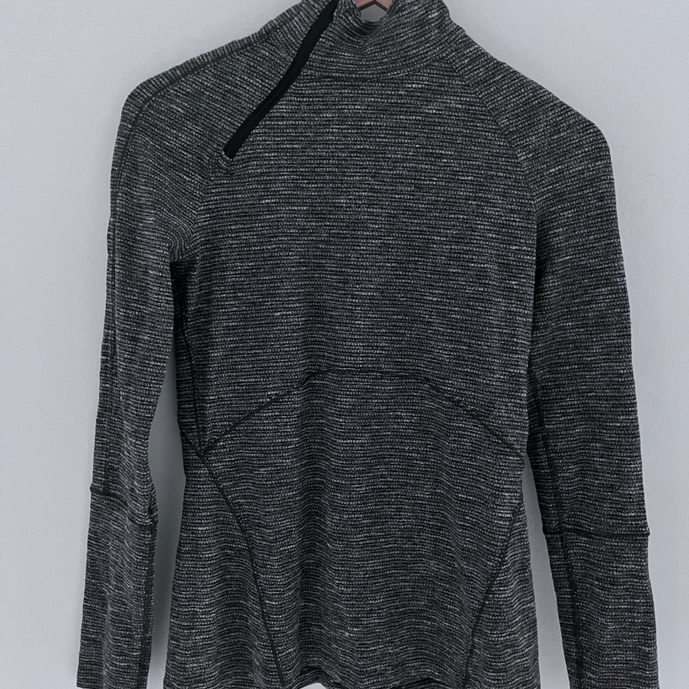 Lululemon long sleeve 1/4 zip gray sweater size 8